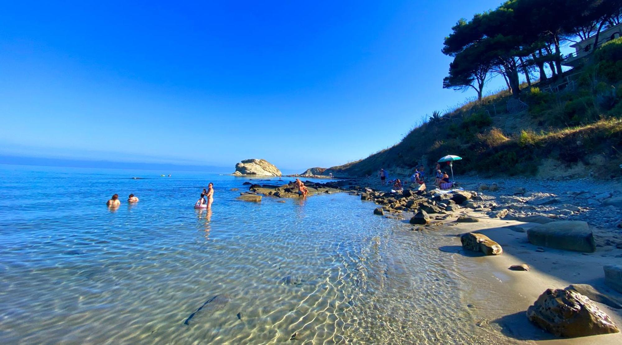 Отель Cilento Mare Jacuzzi Агрополи Экстерьер фото